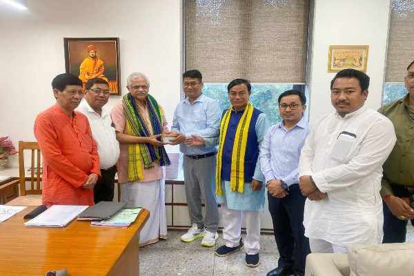 BJP Janajati Morcha Meets BL Santosh to Strategize Ahead of TTAADC Polls 1 BJP Janajati Morcha Meets BL Santosh to Strategize Ahead of TTAADC Polls