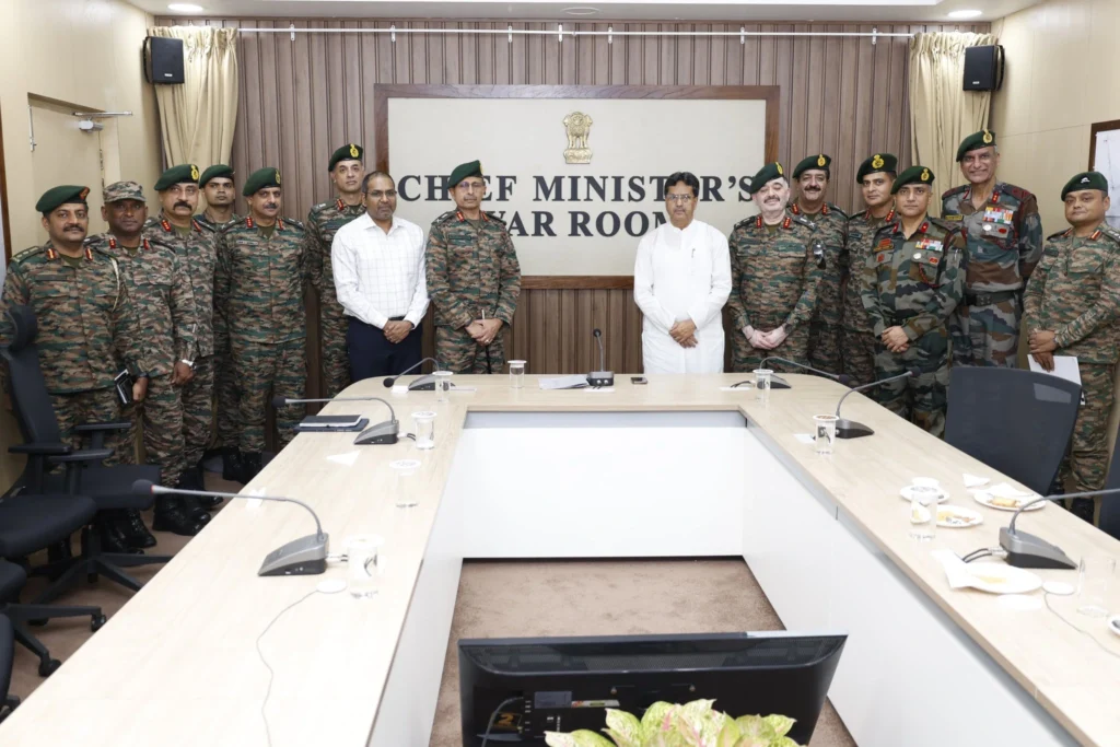Lt. Gen. R.C. Tiwari, Eastern Command Chief, Meets Tripura CM Dr. Manik Saha at TIFT 1 Eastern Command Chief Meets Tripura CM Dr. Manik Saha