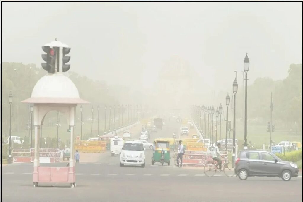 Pollution and Pathogens: Study Reveals Rising Health Risks for Delhi Residents 1 Delhi’s PM2.5 Pollution Found to Carry Dangerous Bacteria