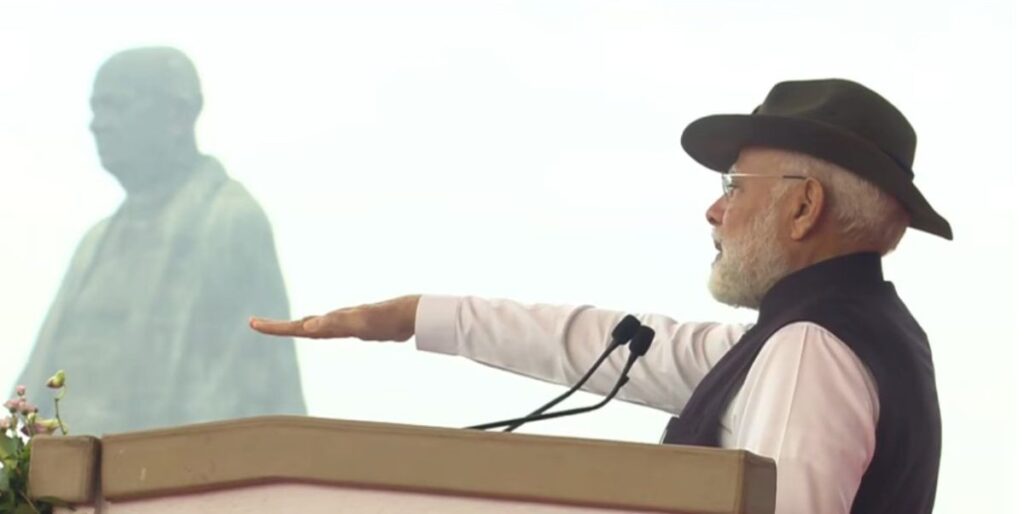 Rashtriya Ekta Diwas 2025:  PM Modi Pays Floral Tribute to Sardar Vallabhbhai Patel on 150th Birth Anniversary at Statue of Unity 1 Rashtriya Ekta Diwas 2025