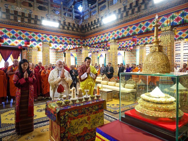 PM Modi, Bhutan King Pray to Lord Buddha Relics in Thimphu 1 PM Modi, Bhutan King Pray to Lord Buddha Relics in Thimphu