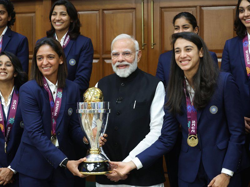 PM Modi Meets Women’s Cricket Champions at Lok Kalyan Marg 1 PM Modi Meets Women’s Cricket Champions