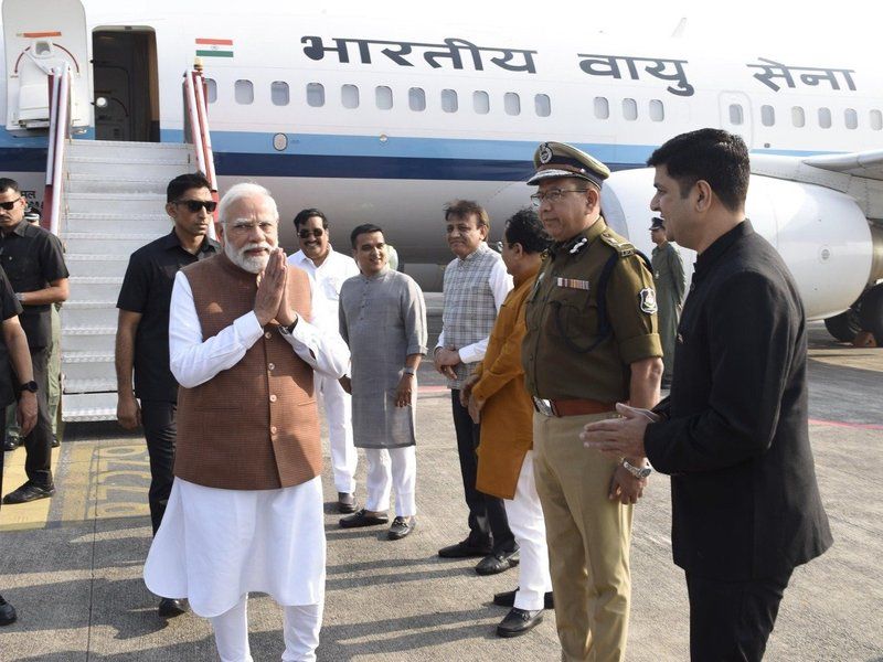 PM Modi Reviews Bullet Train Works in Surat — 85% Corridor Completed!