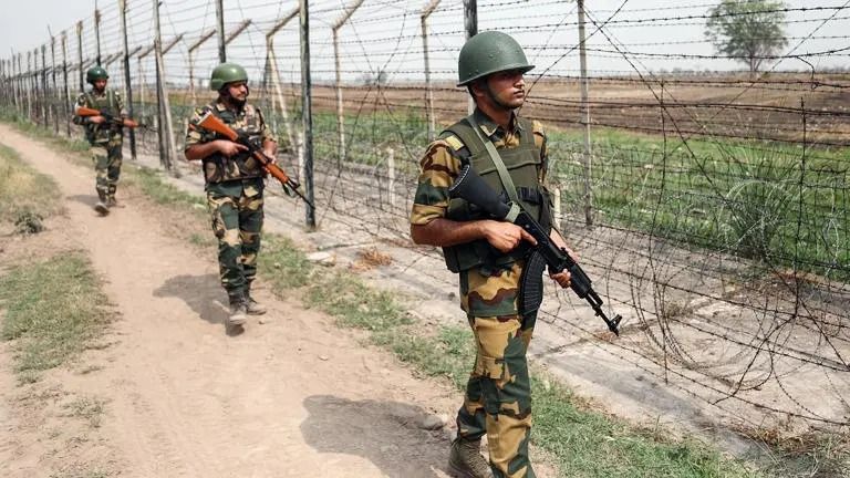 Tripura Border Incident: BSF Shoots Suspected 25-year-old Bangladeshi 1 Tripura Border Incident: BSF Shoots Suspected 25-year-old Bangladeshi