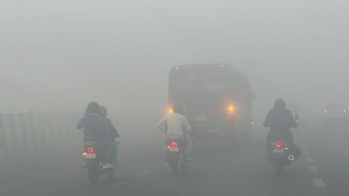 Delhi-NCR Severe Pollution: AQI Crosses 450, GRAP-4 1 Delhi-NCR Severe Pollution: AQI Crosses 450, GRAP-4