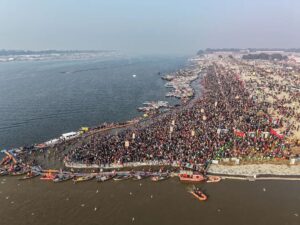 magh mela 2026 over 15 lakh devotees take holy dip at sangam on makar sankranti2432873761845979366