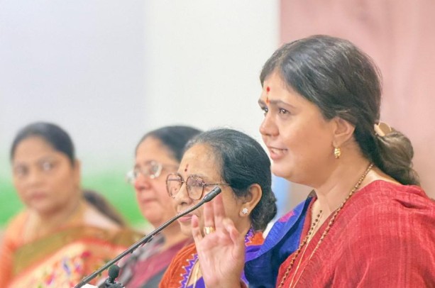 Pankaja Munde Joins NDA Protest