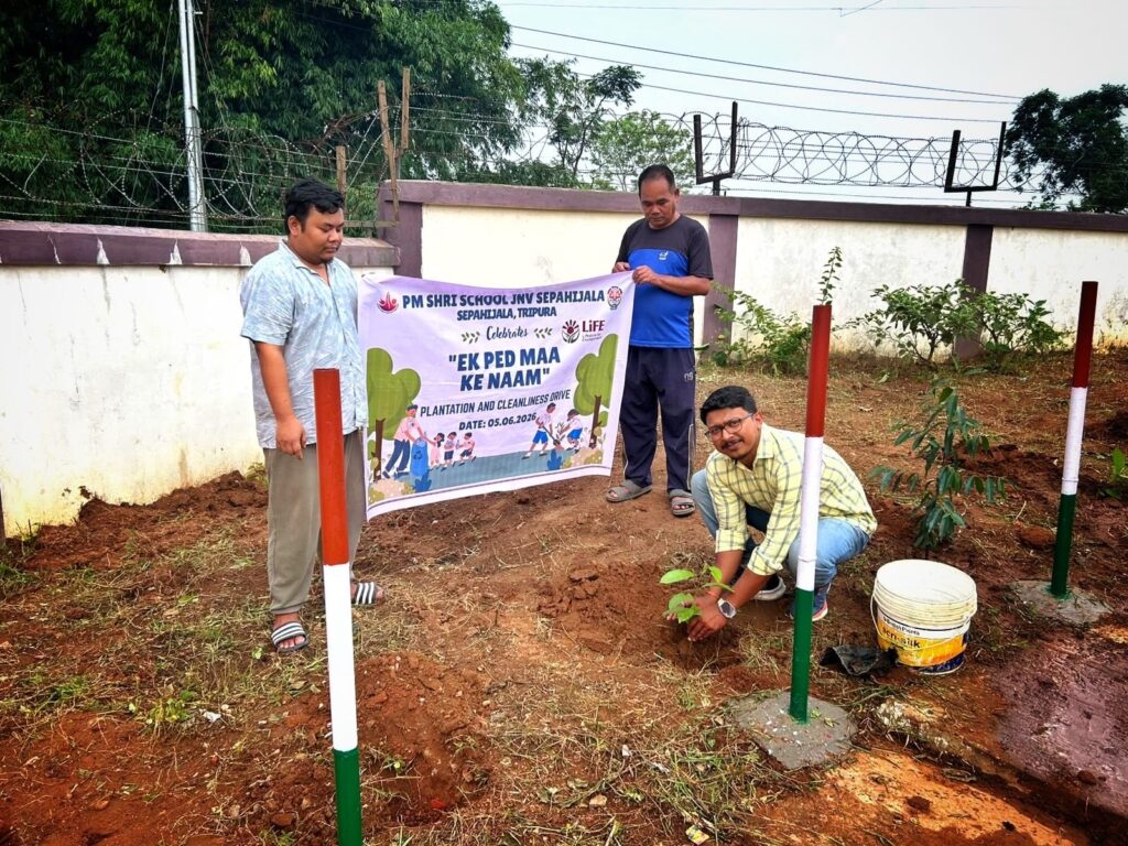 Plantation Drive Held at PM SHRI School JNV Under Mission LiFE and ‘Ek Ped Maa Ke Naam 3.0’ 1 7dde7eeb d67e 4080 b875 9a8b11a9bee0